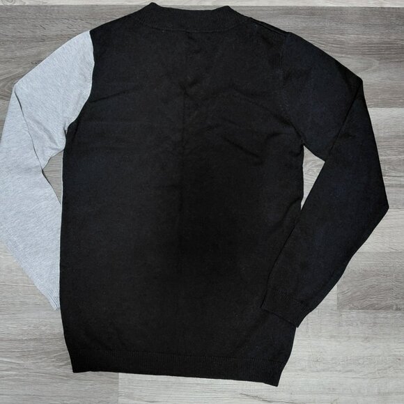 Adult Large Sweater - Picture 2 of 4